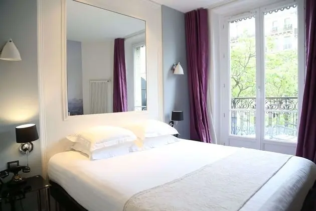 Classic Tek Büyük Yataklı Oda