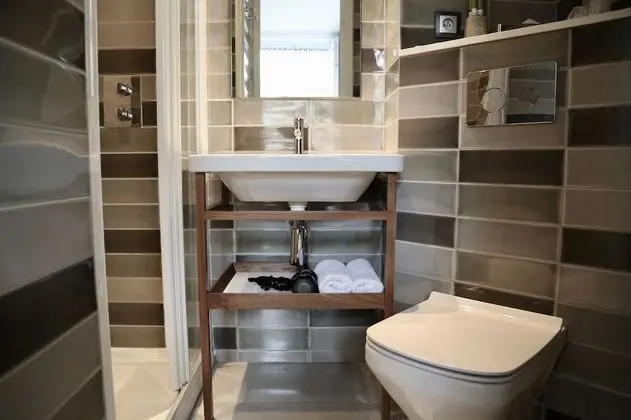 Classic Tek Büyük Yataklı Oda