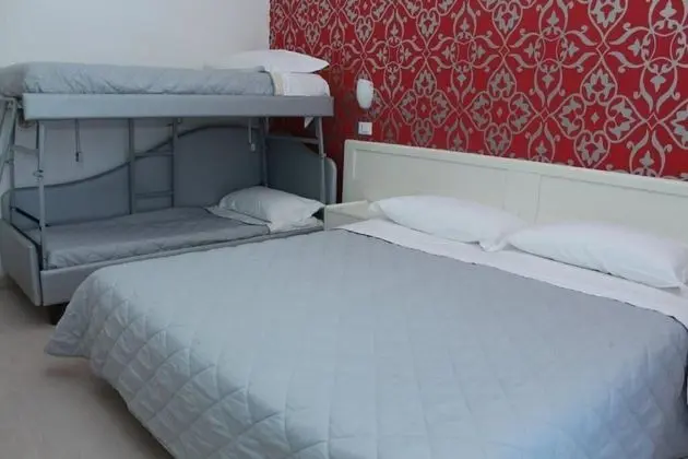 Standard Dört Kişilik Oda