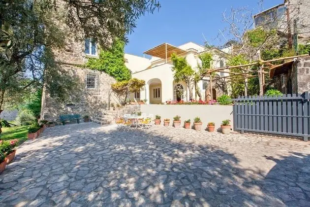 Villa, Sigara İçilebilir
