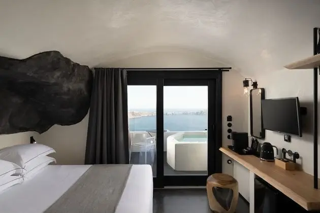 Rocca Dome with Caldera View & Outdoor Hot Tub