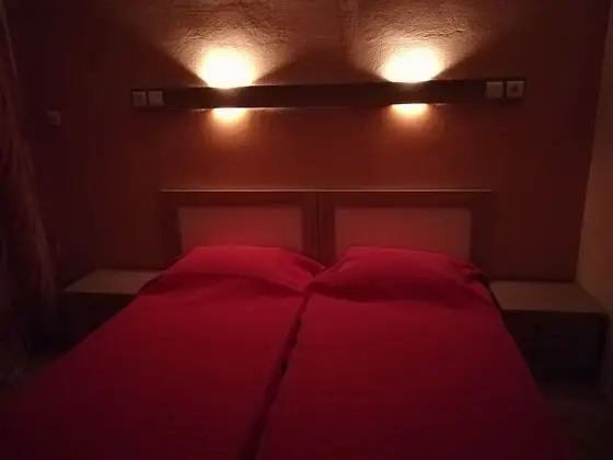 Tek Büyük veya İki Ayrı Yataklı Oda, Balkon, Deniz Manzaralı