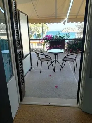 Tek Büyük veya İki Ayrı Yataklı Oda, Balkon, Deniz Manzaralı