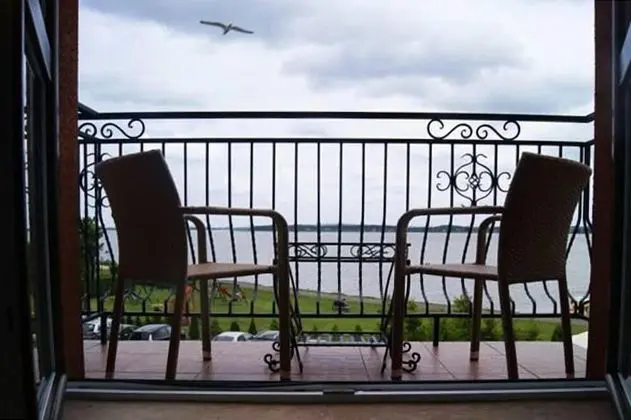 Deluxe Tek Büyük veya İki Ayrı Yataklı Oda, Balkon