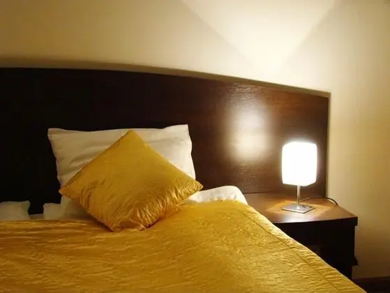 Tek Büyük veya İki Ayrı Yataklı Oda, Balkon