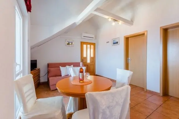 Apart Daire (Two Bedroom Apartment Marilena)