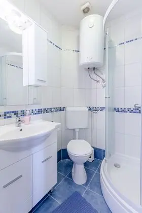 Apart Daire (Two Bedroom Apartment Marilena)