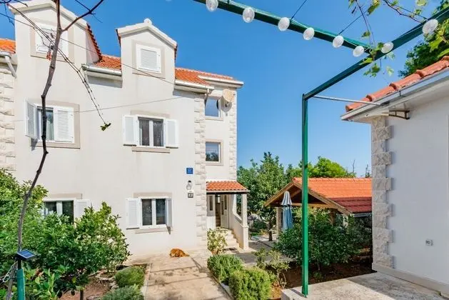Apart Daire (Two Bedroom Apartment Marilena)