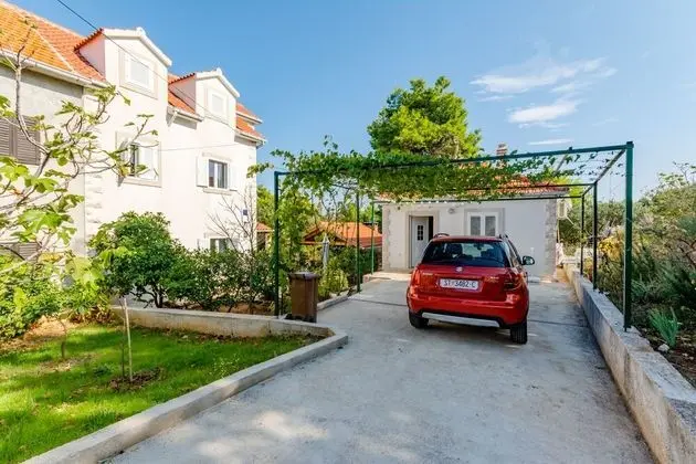 Apart Daire (Two Bedroom Apartment Marilena)