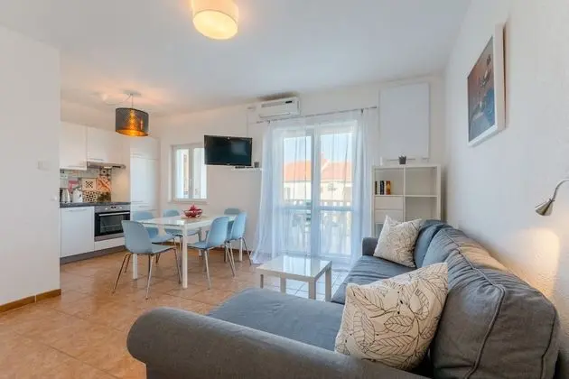 Apart Daire (Two Bedroom Apartment Stella)