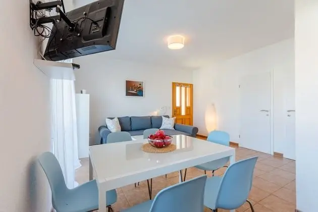 Apart Daire (Two Bedroom Apartment Stella)
