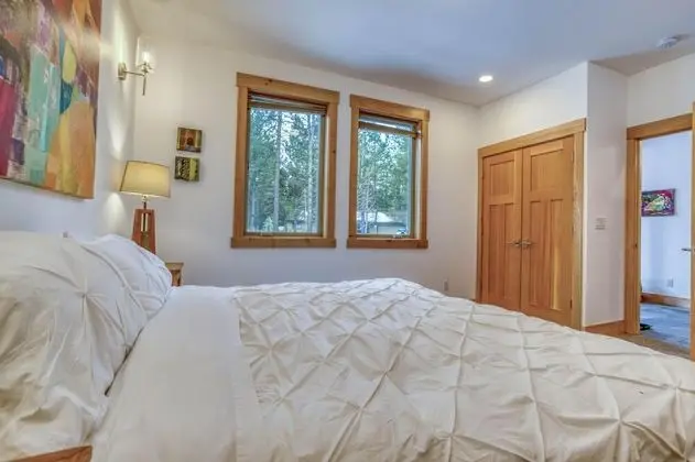 Ev, Birden Çok Yatak (The Stellar Cabins)
