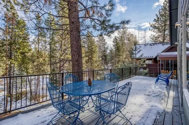 Ev, Birden Çok Yatak (The Stellar Cabins)
