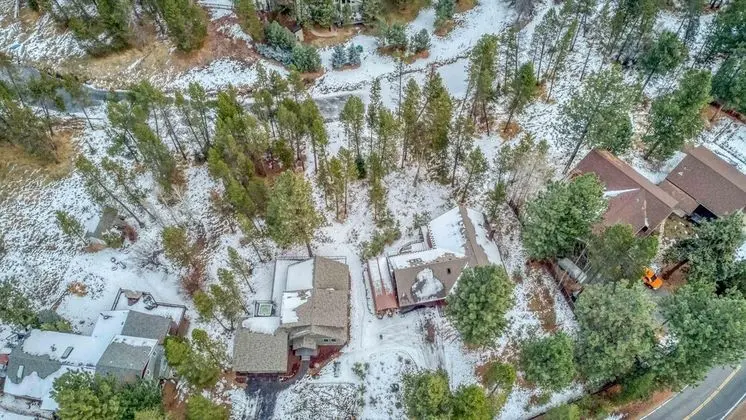 Ev, Birden Çok Yatak (The Stellar Cabins)