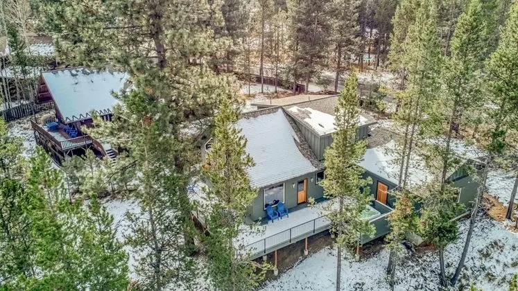 Ev, Birden Çok Yatak (The Stellar Cabins)