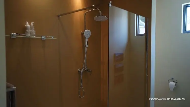 Deluxe Tek Büyük veya İki Ayrı Yataklı Oda, 1 Yatak Odası, Veranda, Bahçeli