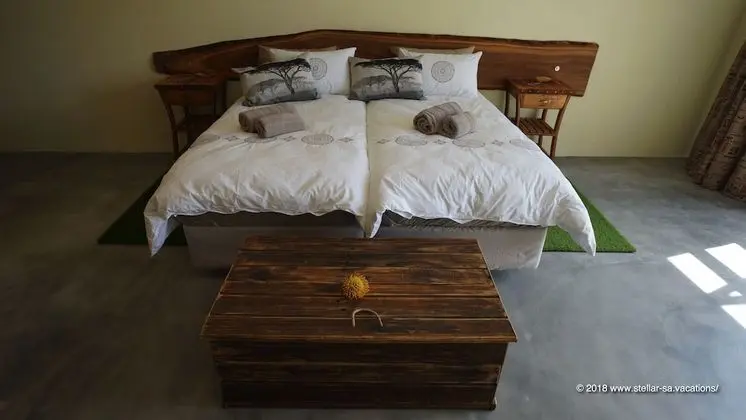 Deluxe Tek Büyük veya İki Ayrı Yataklı Oda, 1 Yatak Odası, Veranda, Havuz Kenarı