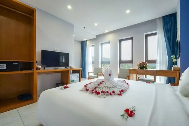 Deluxe Tek Büyük veya İki Ayrı Yataklı Oda, Sigara İçilmez, Deniz Manzaralı