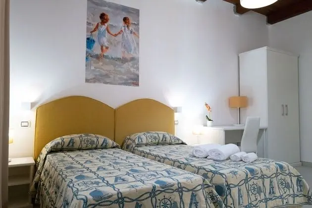 Comfort Tek Büyük veya İki Ayrı Yataklı Oda