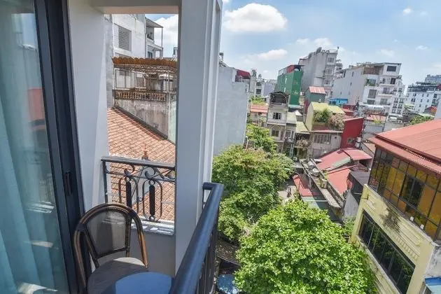 Street View Balcony Suite