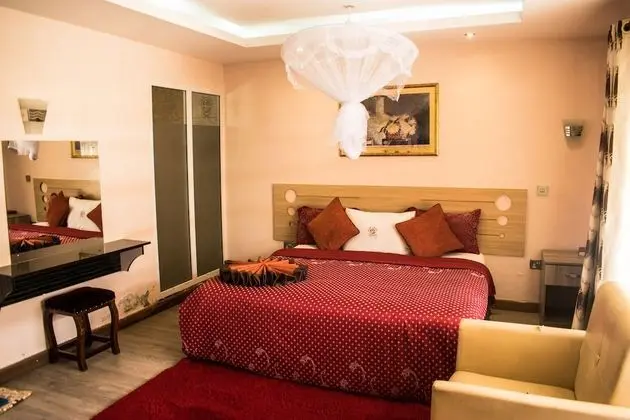 Luxury Tek Büyük Yataklı Oda