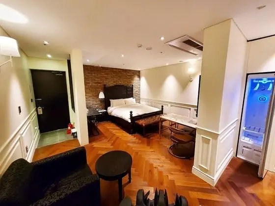 Deluxe Tek Büyük Yataklı Oda