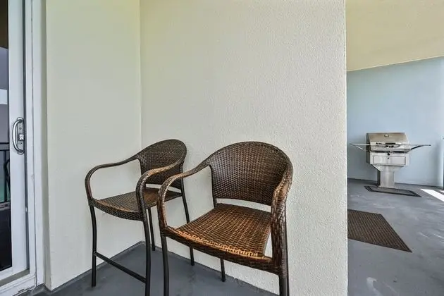 Daire, 2 Yatak Odası, Balkon, Okyanusa Sıfır (1702)