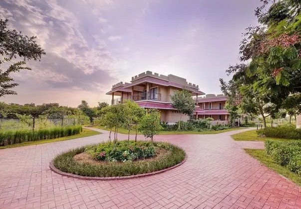 Stüdyo, Bahçe Manzaralı