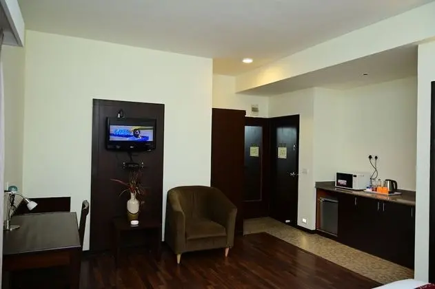 Club Tek Büyük veya İki Ayrı Yataklı Oda