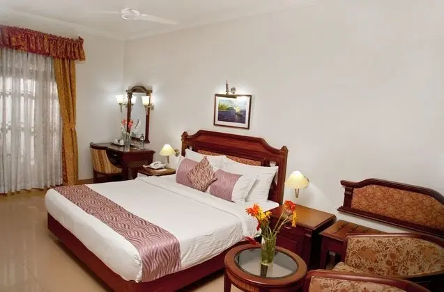 Lake View Suite