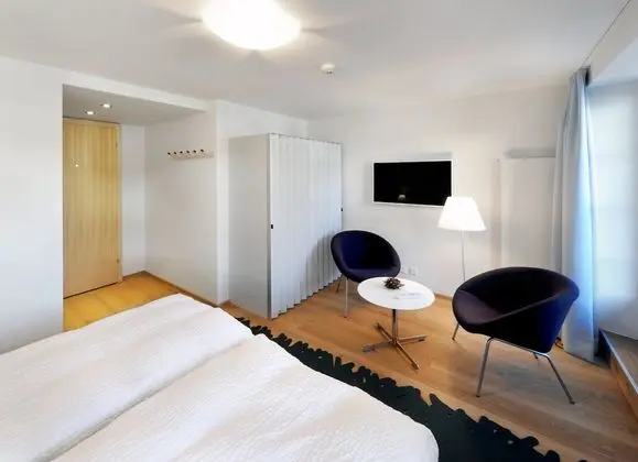 Tek Büyük Yataklı Oda, Balkon