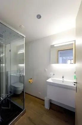 Tek Büyük Yataklı Oda, Balkon