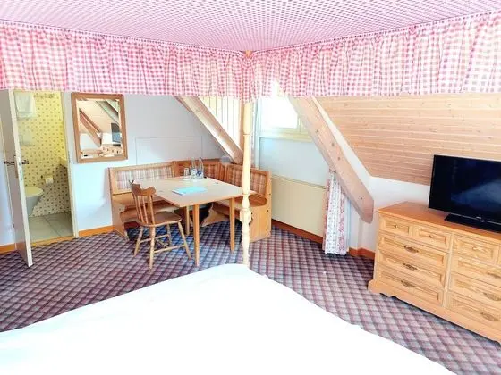 Standard Tek Büyük Yataklı Oda