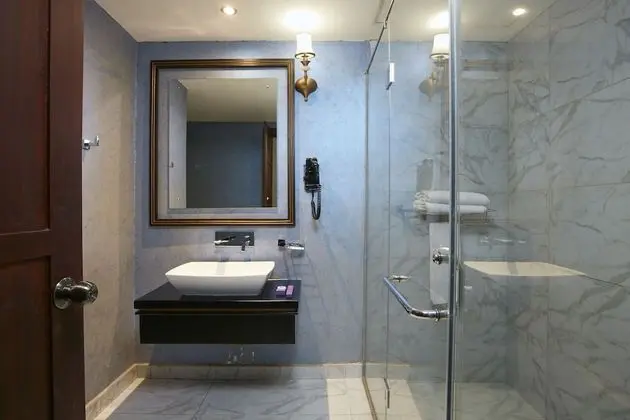 Deluxe Room (Without Windows)