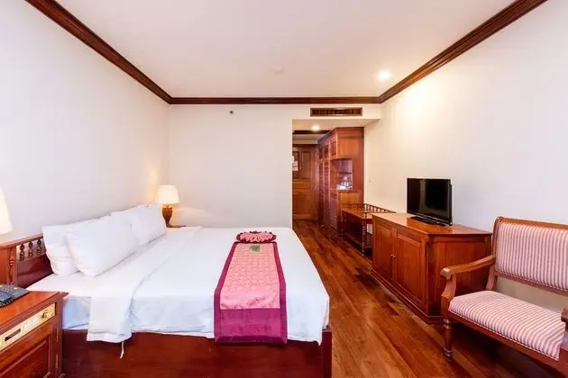 Deluxe Tek Büyük Yataklı Oda