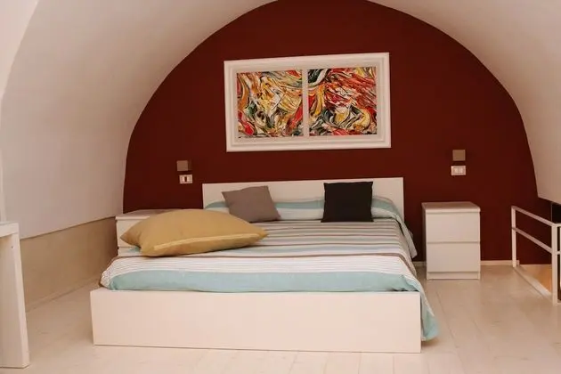 Deluxe Üç Kişilik Oda (White)