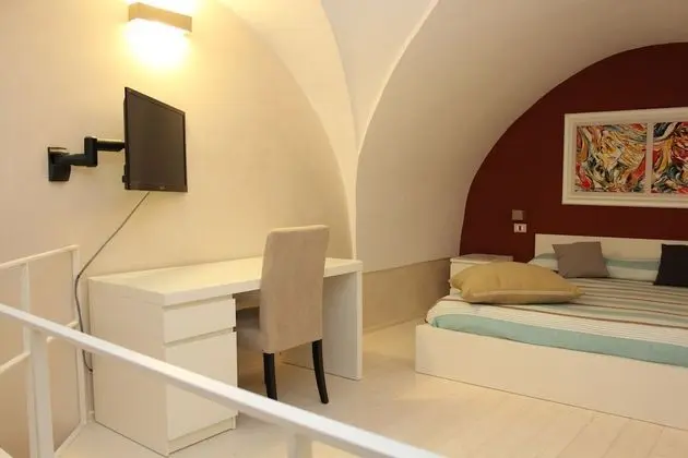 Deluxe Üç Kişilik Oda (White)