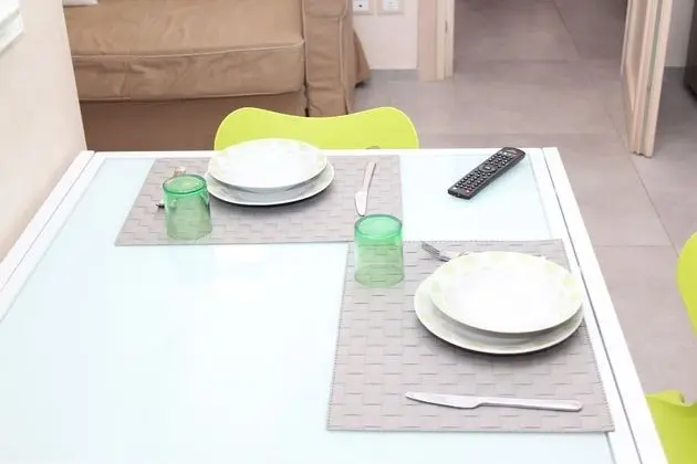 Deluxe Üç Kişilik Oda (White)