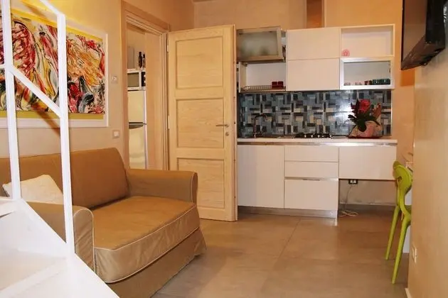 Deluxe Üç Kişilik Oda (White)