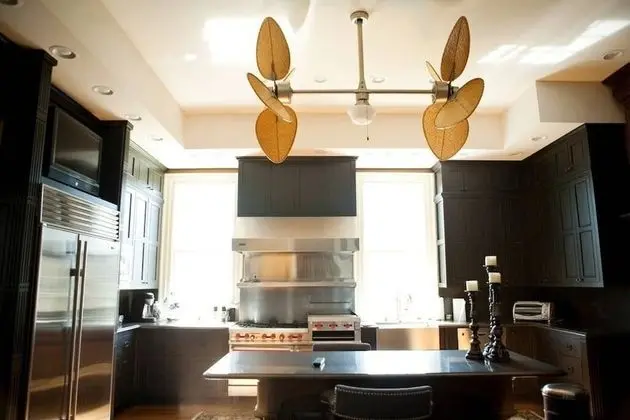 Standard Ev, Banyolu/Duşlu (The Riddick House)