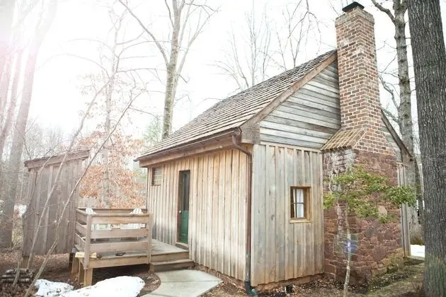Standard Kır Evi, Banyolu/Duşlu (The White Oak Cabin)