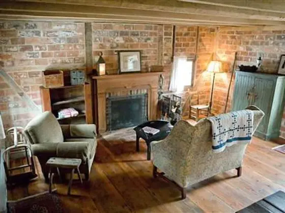 Standard Kır Evi, Banyolu/Duşlu (The White Oak Cabin)