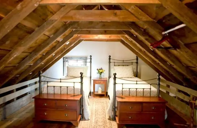 Standard Kır Evi, Banyolu/Duşlu (The White Oak Cabin)