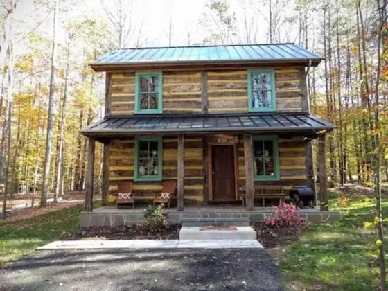 Standard Kulübe, Özel Banyo (Bedford)