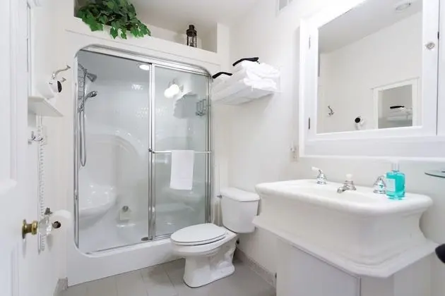 Oda, Veranda (Burt Room with Steam Shower)