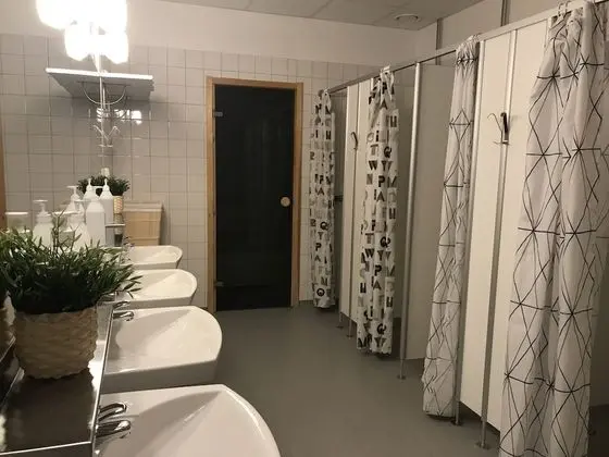 Standard Dört Kişilik Oda, Ortak Banyo