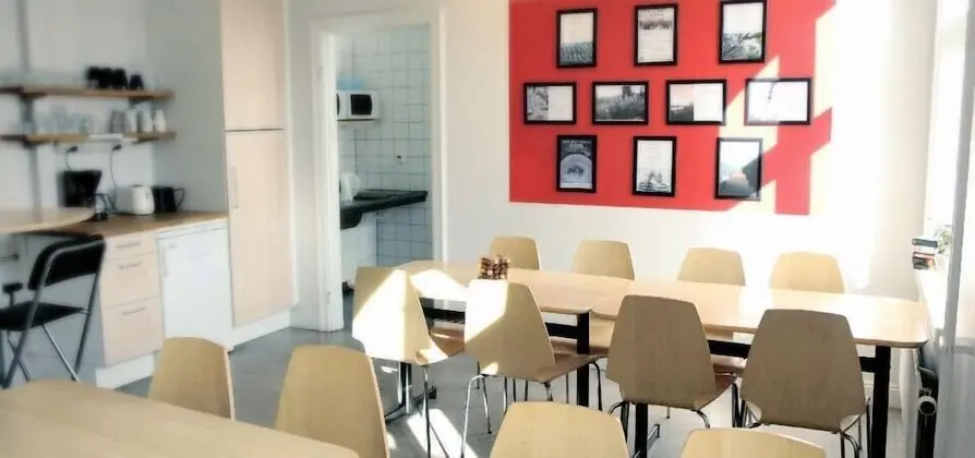 Basic Ortak Ranzalı Oda, Sadece erkekler için