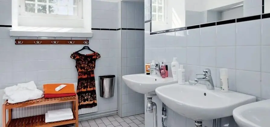 Basic Ortak Ranzalı Oda, Sadece erkekler için