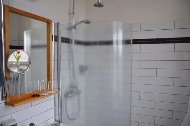 İki Ayrı Yataklı Oda (Linen and towels not included)