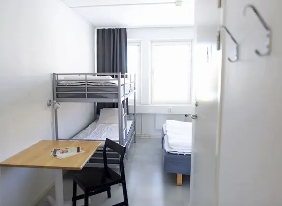Basic Oda, Şehir Manzaralı